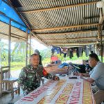 Babinsa Koramil 03/Pandan Perkuat Komsos dengan Warga Binaan